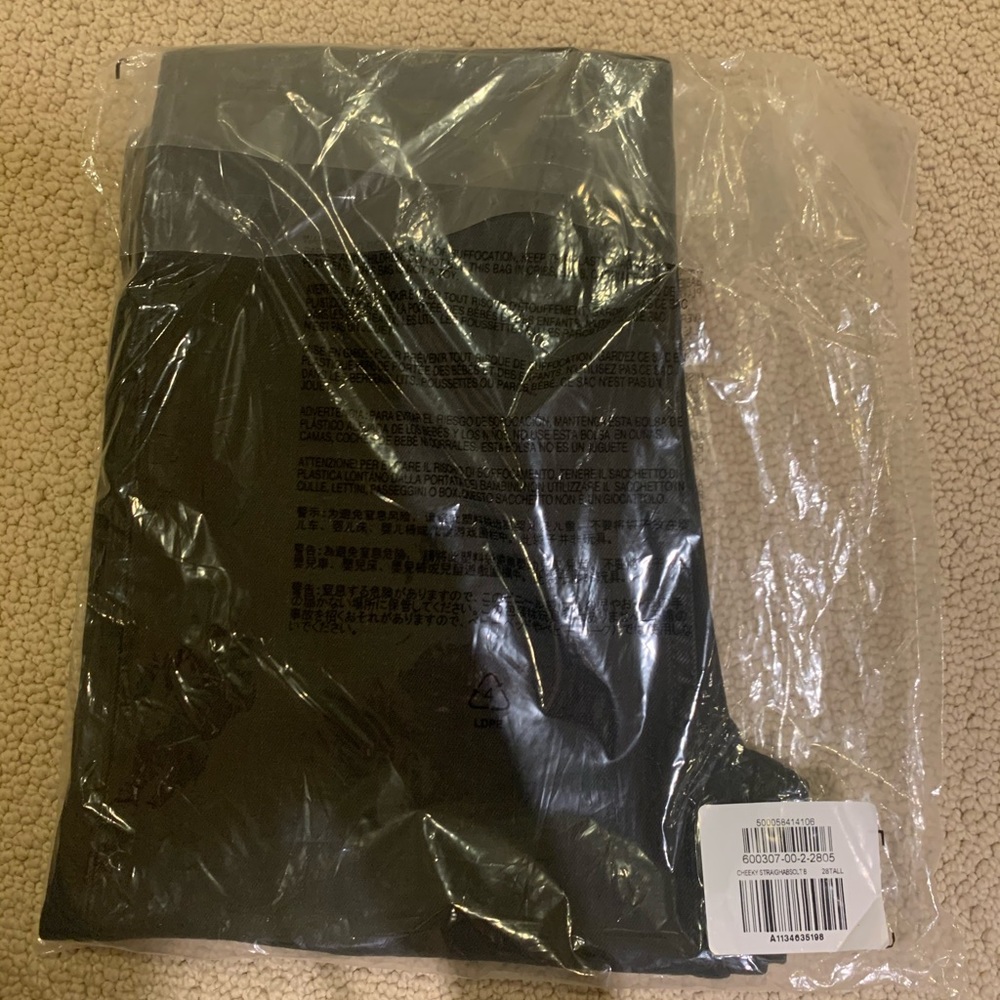 Gap High Rise Cheeky Straight Jeans